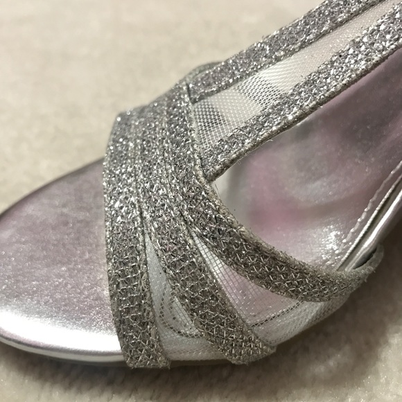 Silver sparkly heels - Picture 4 of 5